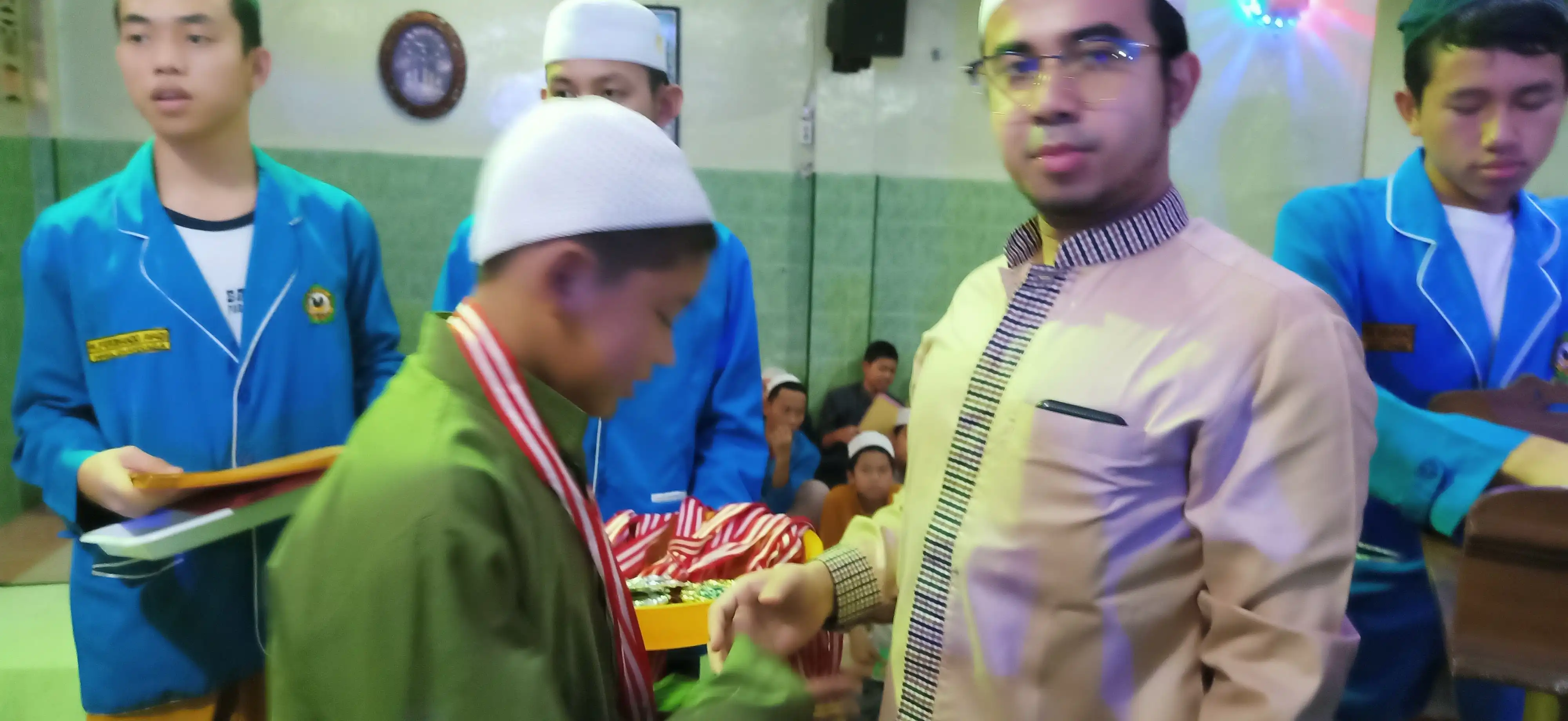 Pembagian Hadiah 136